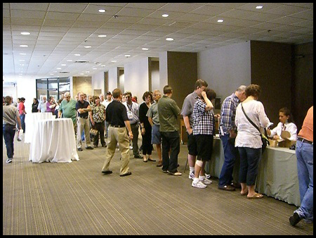 Attendees Line for
SSIA 108th Annual Convention in Chicago